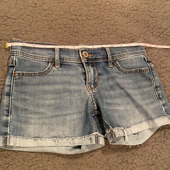 Hollister MIDI Short 4” inseam Jean Short Size 0 Size 24 - Picture 2 of 9